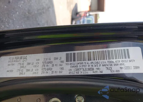 2018 Ram 1500 Express 4X4 6'4 Box из США, поврежденный, VIN 1C6RR7FT8JS198590